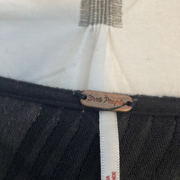 Free People smock style/ baby doll black great with leggings and boots - Picture 3 of 7